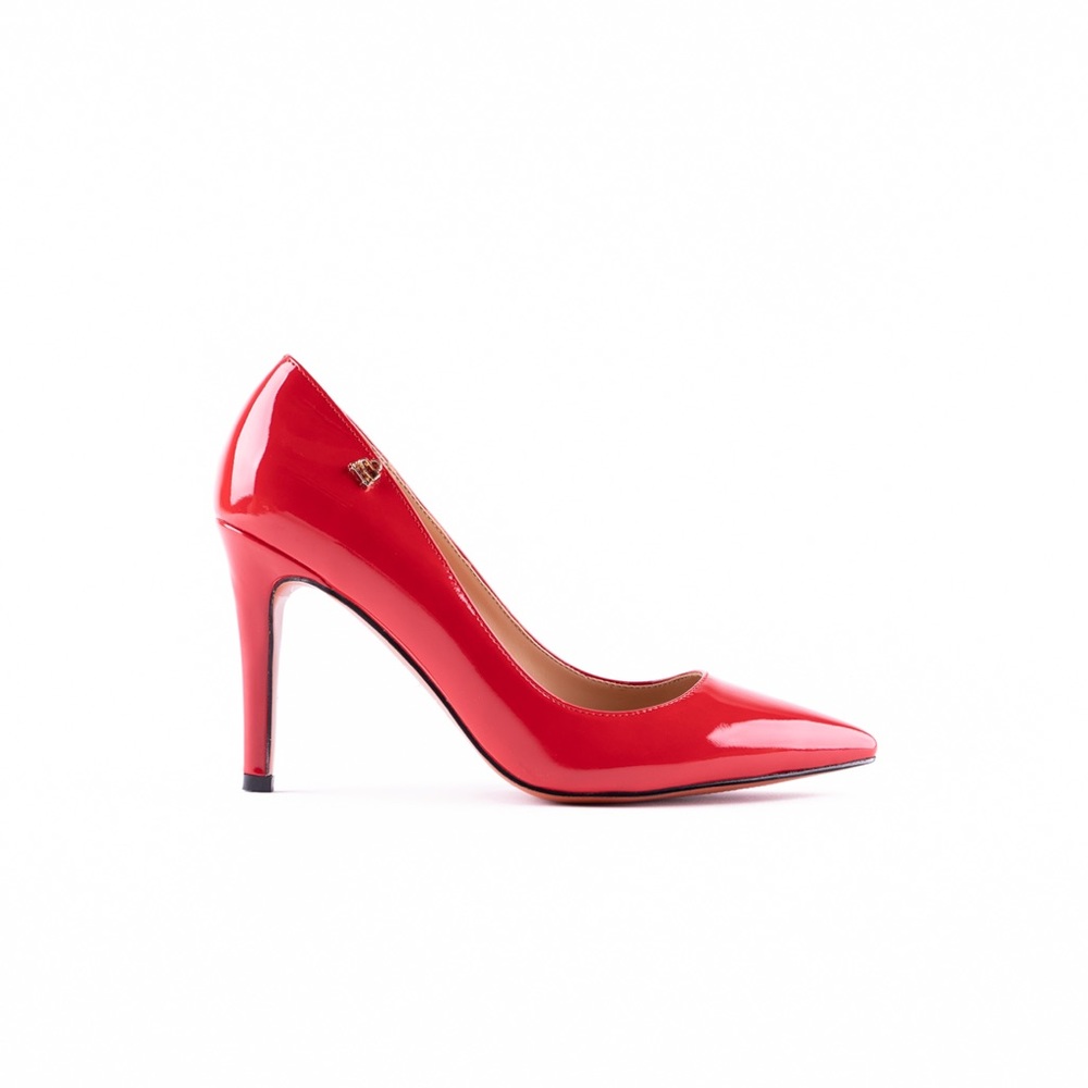 New CELYN ROZE red pumps